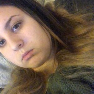 Meet your Posher, Desiree